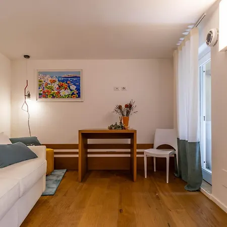 Casa Venezia San Nicola Holiday home *